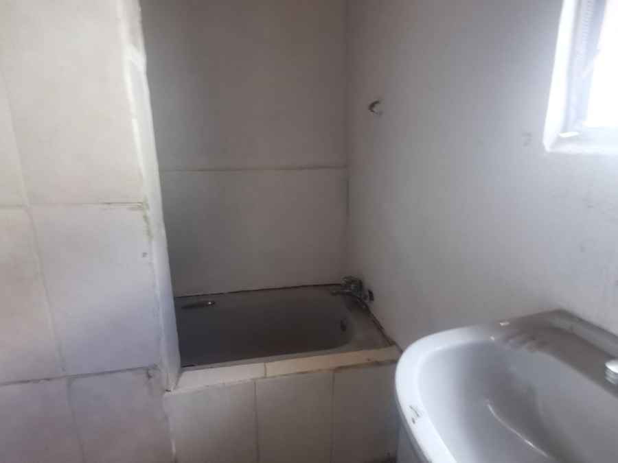  Bedroom Property for Sale in Kwa Nobuhle Eastern Cape